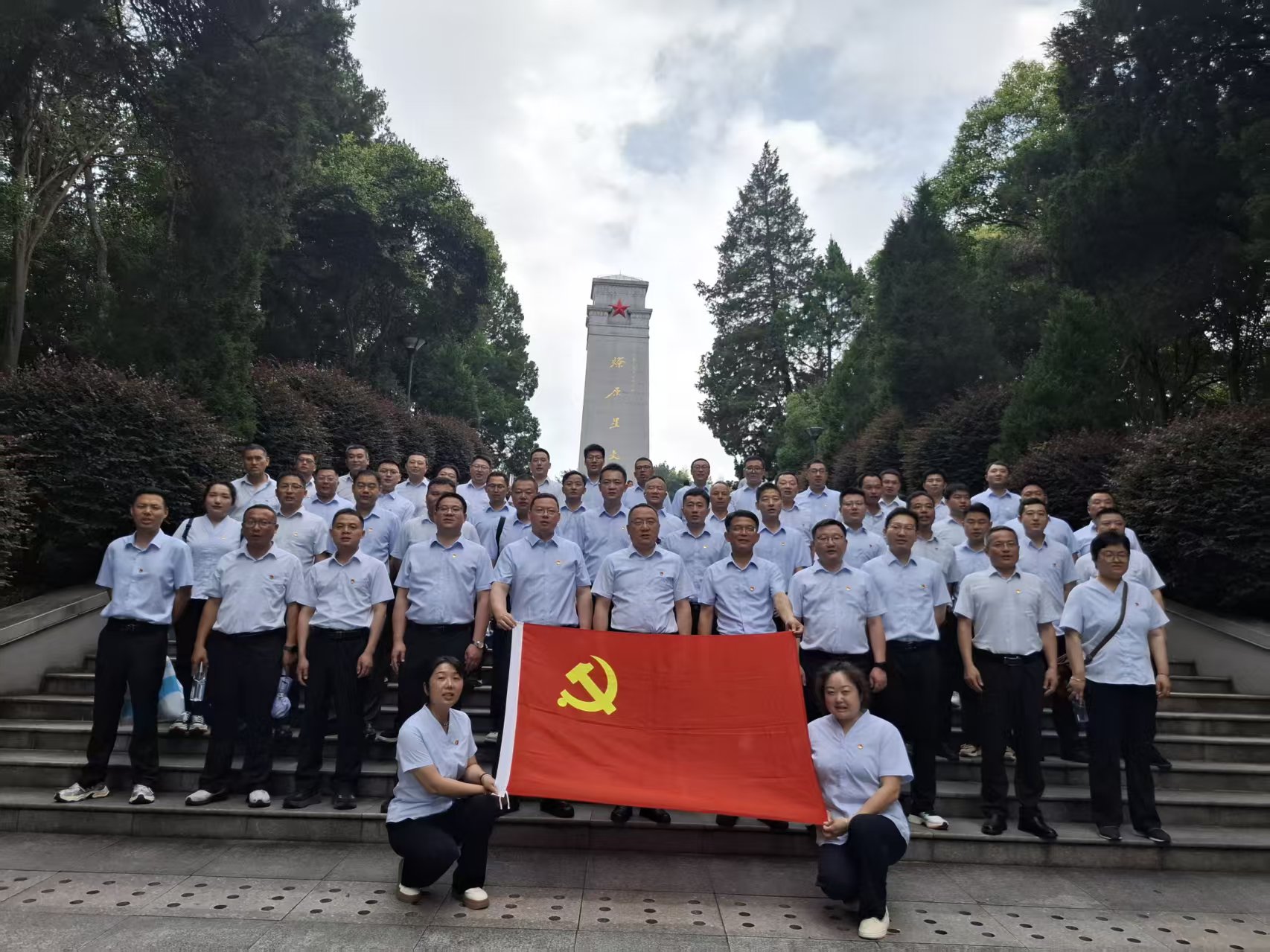 笃行实干树政绩 红色初心启新程——滁宁公司开展“七一”红色研